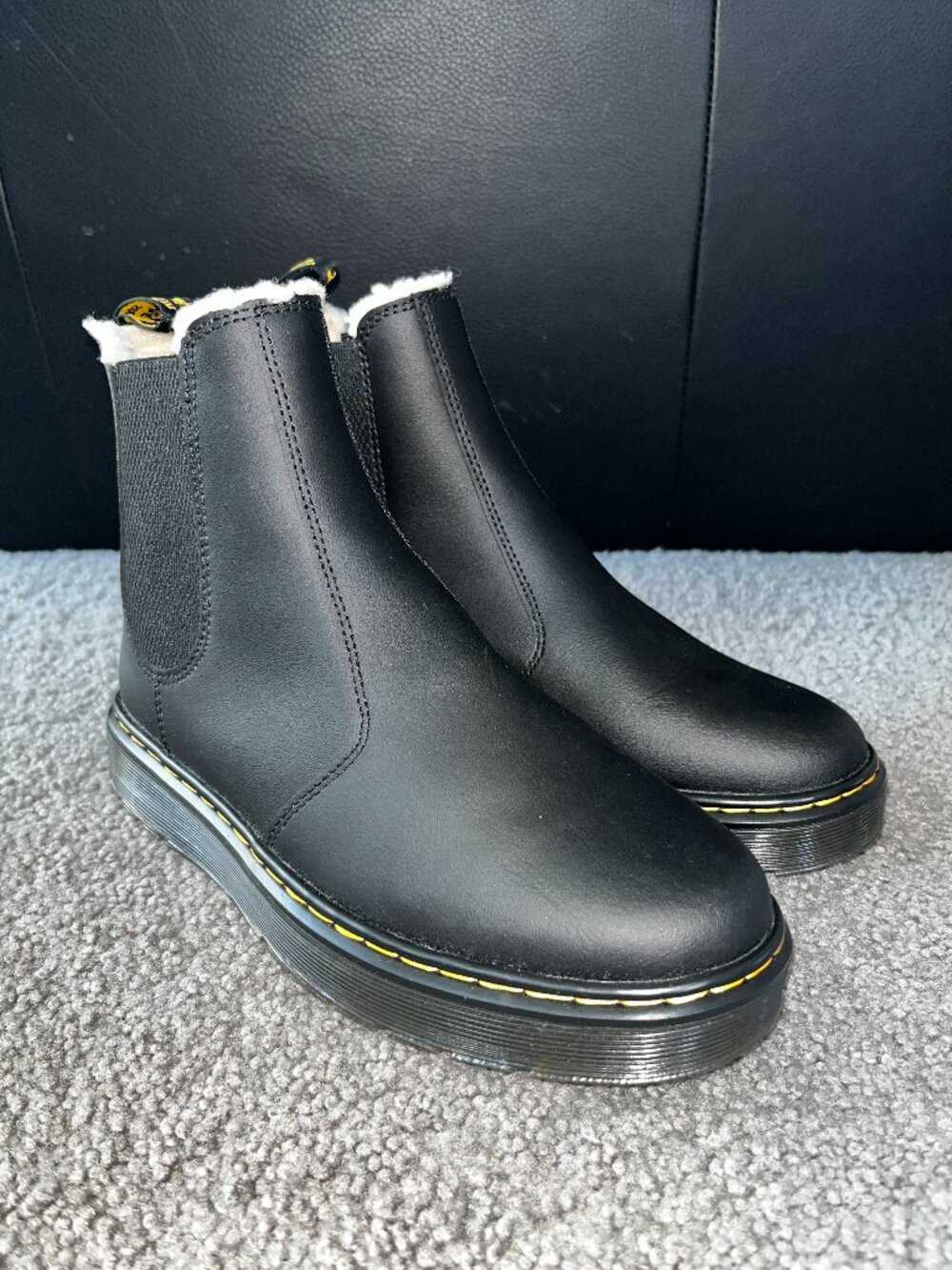 Dr. Martens Dorrian FL Black Faux Fur Lined Chelsea Winter Boots New Size W7 M6